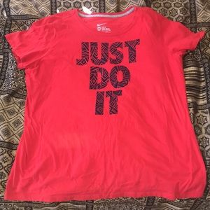 Nike Tee Size XXL Slim Fit